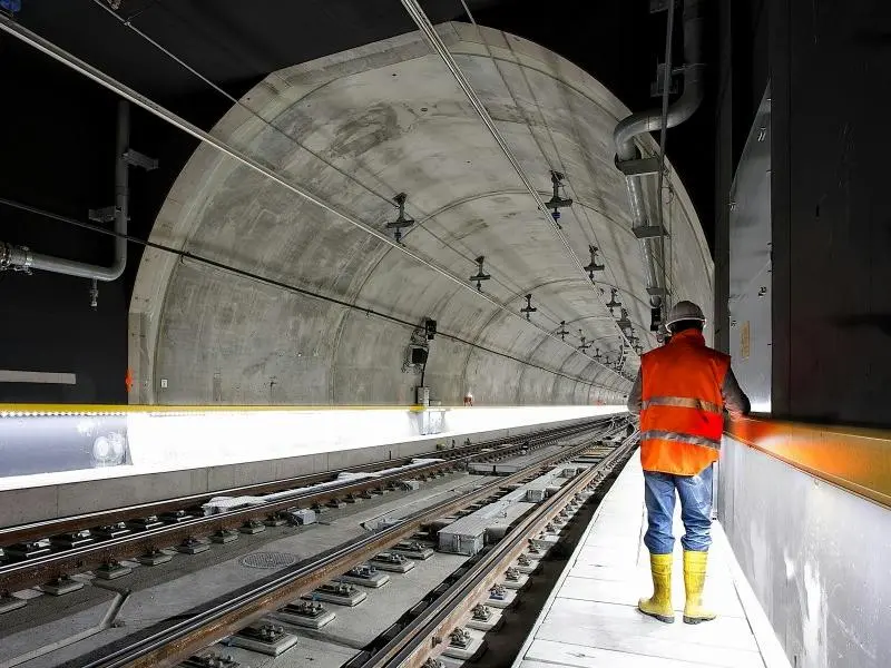 Construction Chemicals used in Bridges/Tunnels